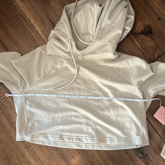 GYMSHARK Cream Training Cropped Hoodie Size XS - Picture 8 of 8
